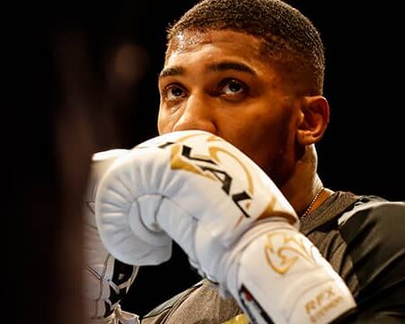 Quote, tempo e previsione di Anthony Joshua contro Otto Wallin