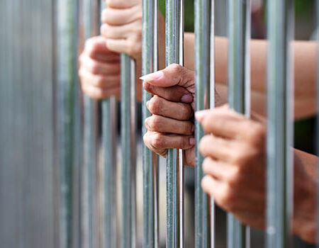 Un criminale condannato a Las Vegas deve affrontare accuse per traffico sessuale di un minore